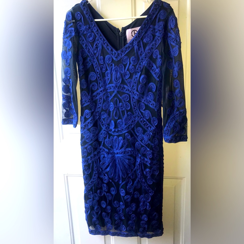 NWT $320 JS Collections stunning blue dress sheer sleeves  size 2